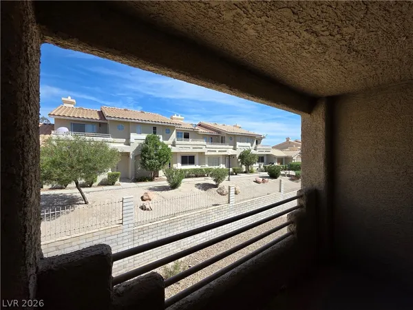 $685 | 2200 Highpointe Drive, Unit 201, Laughlin, NV 89029