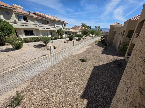 $685 | 2200 Highpointe Drive, Unit 201, Laughlin, NV 89029