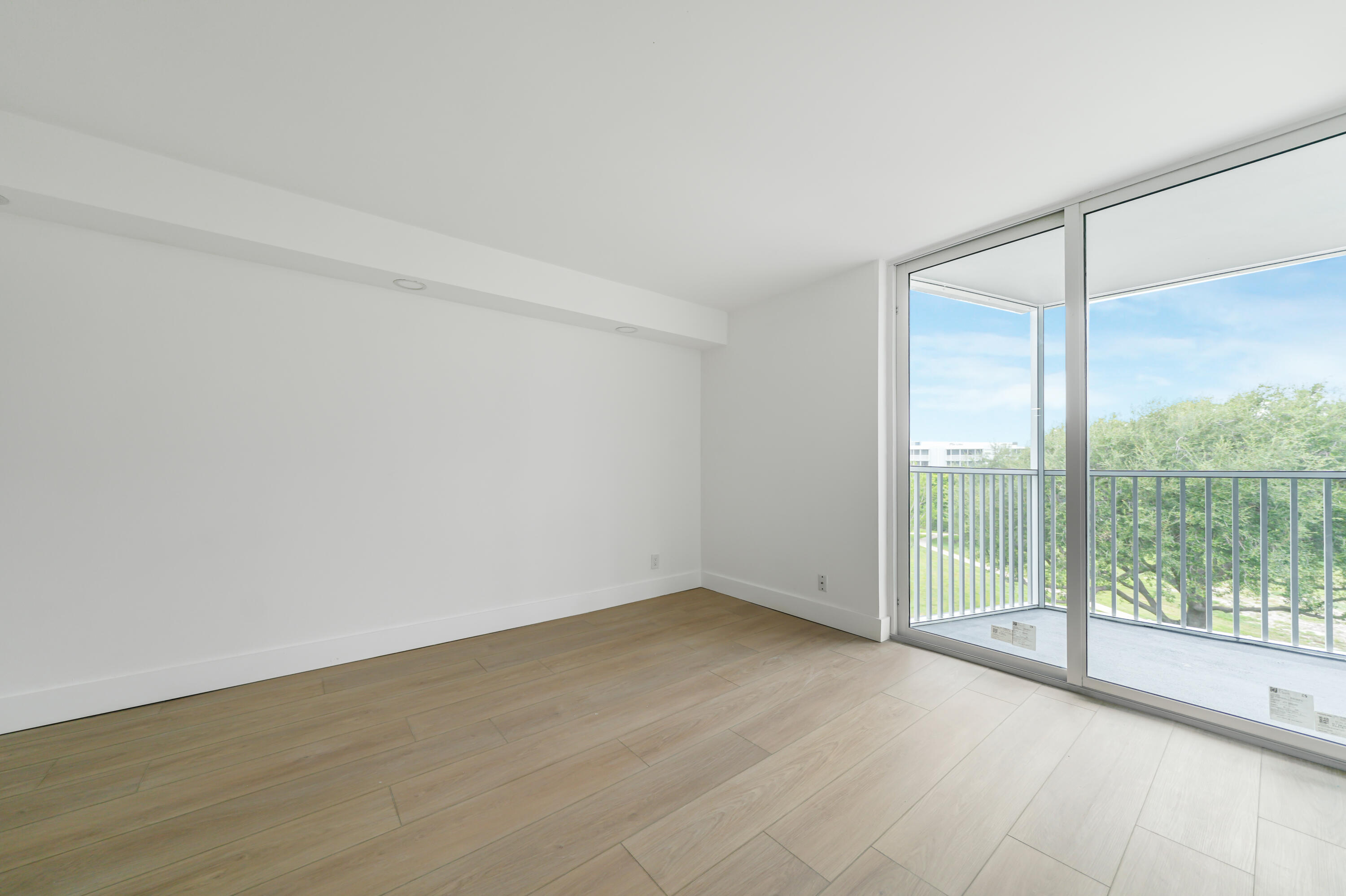 5301 Northwest 2nd Avenue Boca Raton, FL 33487 - Photo 22 of 46 DSC00108