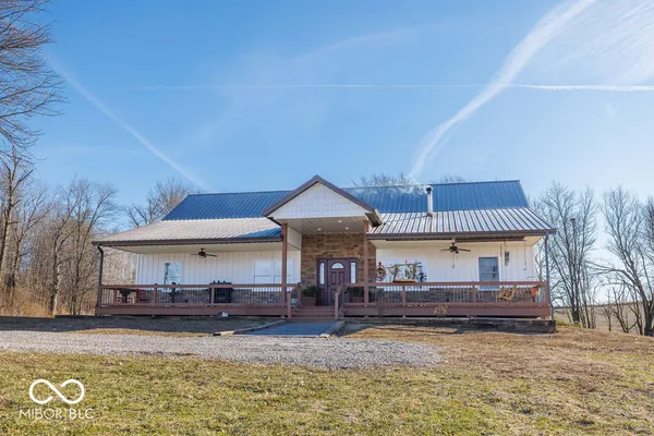 $389,900 | 14154 Defore Road, Coal City, IN 47427