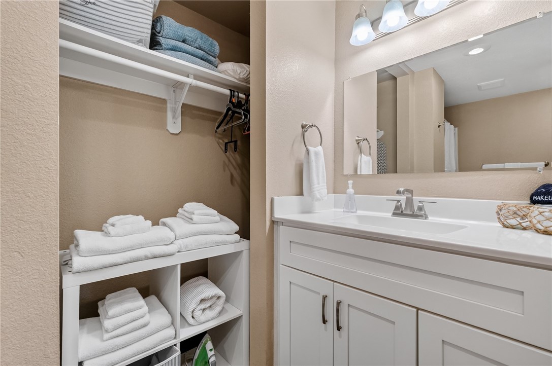 919 North Fulton Beach Road, Unit 207 Fulton, TX 78382 - Photo 16 of 41 Gallery Image 16