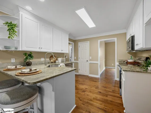 $480,000 | 404 Grayson Drive, Moore, SC 29369