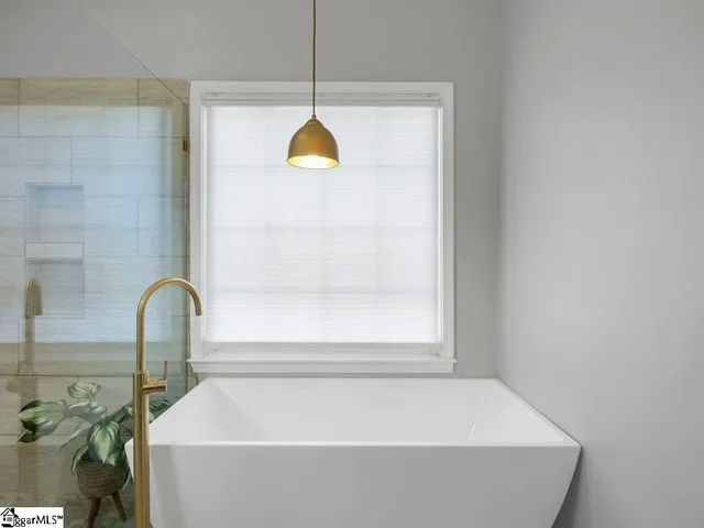 $480,000 | 404 Grayson Drive, Moore, SC 29369