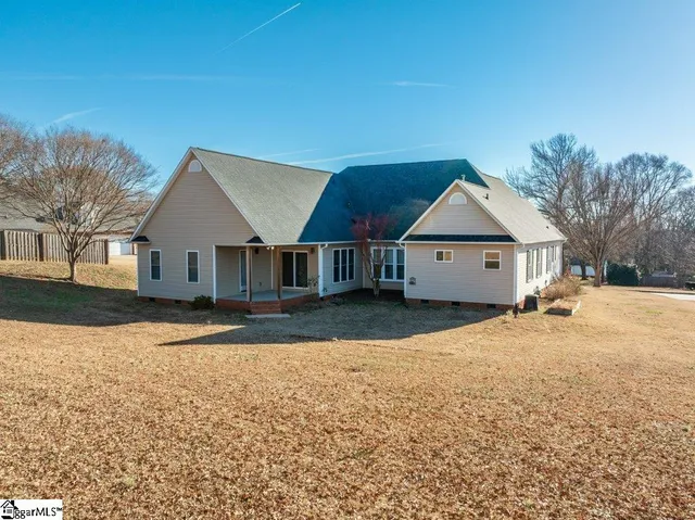 $480,000 | 404 Grayson Drive, Moore, SC 29369