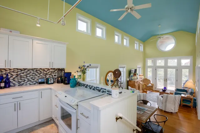$2,290,000 | 201 Lighthouse, Cape May Point, NJ 08212