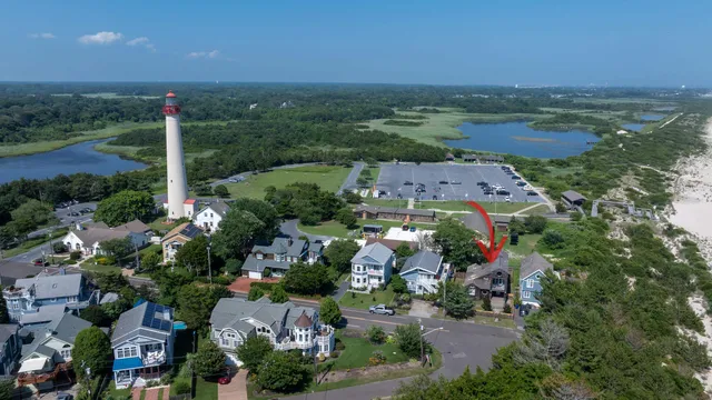 $2,290,000 | 201 Lighthouse, Cape May Point, NJ 08212