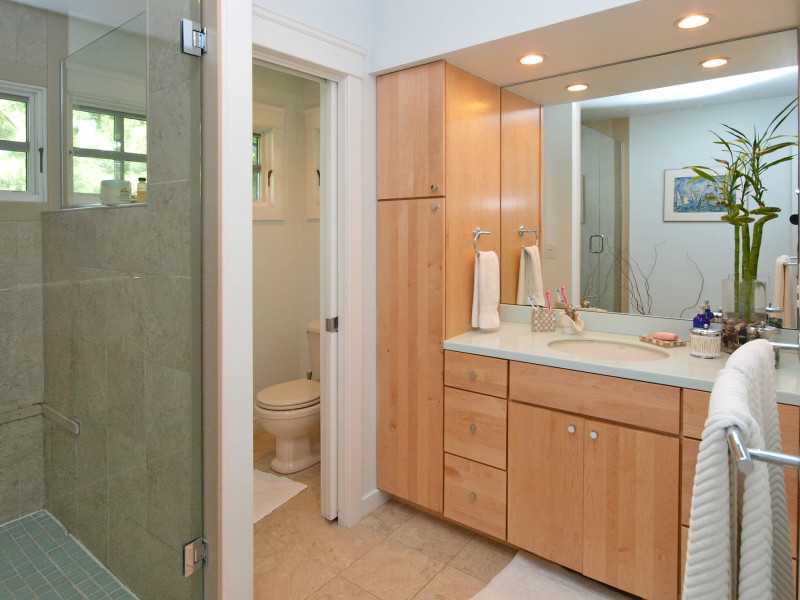 159 Ruggles Avenue Newport, RI 02840 - Photo 12 of 17 Master Bath/Spa.