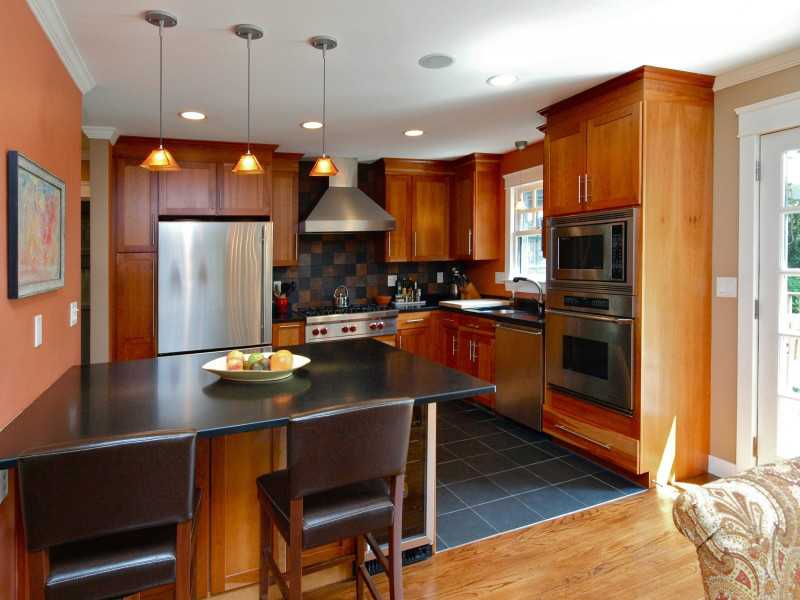 159 Ruggles Avenue Newport, RI 02840 - Photo 5 of 17 Kitchen.
