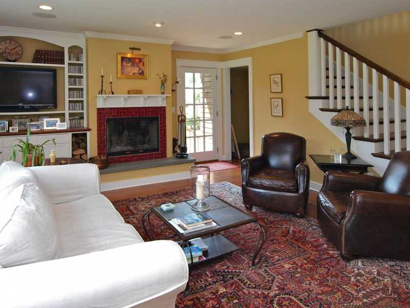 159 Ruggles Avenue Newport, RI 02840 - Photo 8 of 17 Exterior Front.