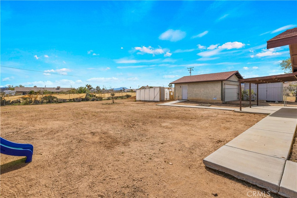 58331 Caliente Street Yucca Valley, CA 92284 - Photo 37 of 52