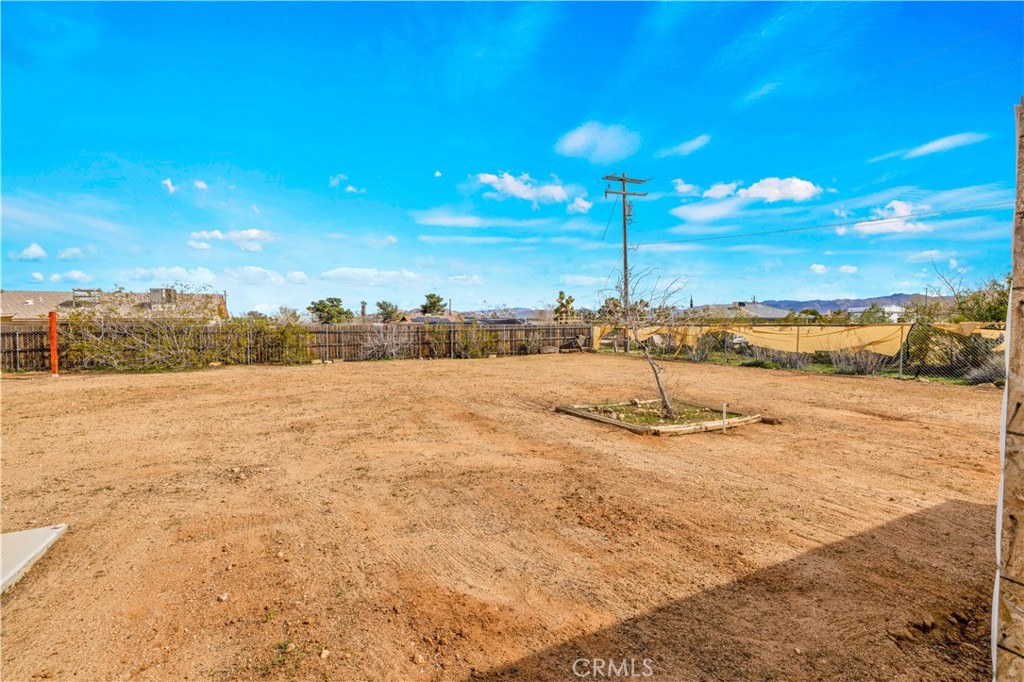 58331 Caliente Street Yucca Valley, CA 92284 - Photo 43 of 52