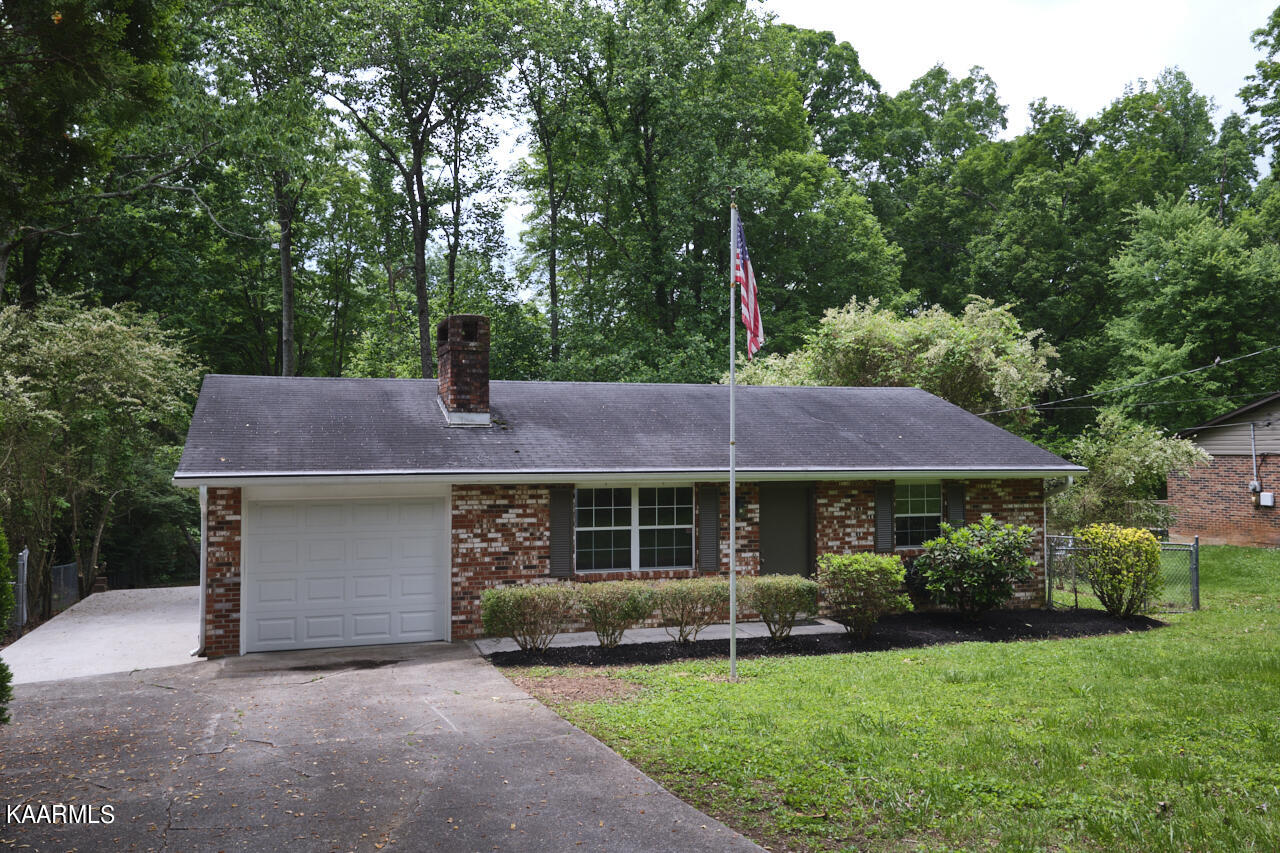 5408 Foxwood Road Knoxville, TN 37921 - Photo 1 of 44 Welcome home!