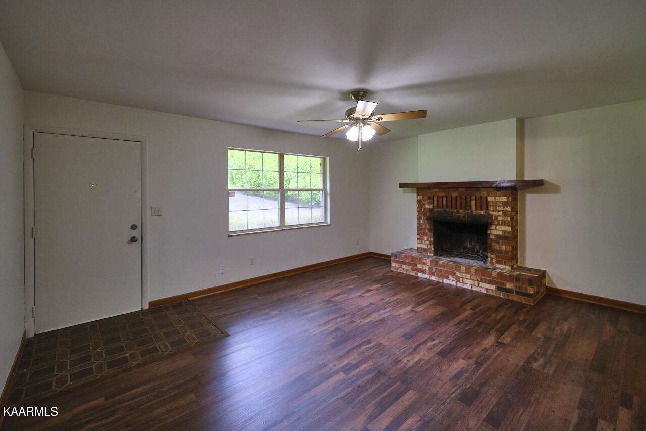 5408 Foxwood Road Knoxville, TN 37921 - Photo 18 of 44 Fireplace in Living Room