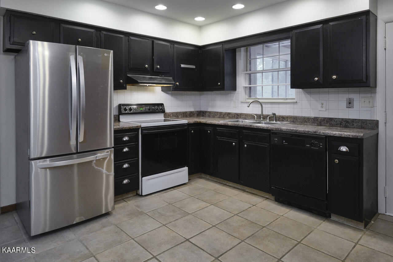5408 Foxwood Road Knoxville, TN 37921 - Photo 3 of 44 Kitchen
