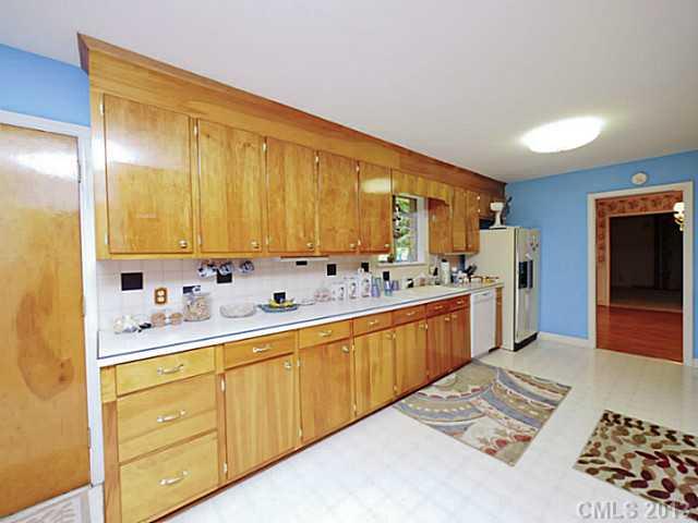3301 Ferncliff Road Charlotte, NC 28209 - Photo 5 of 13 Gallery Image 5