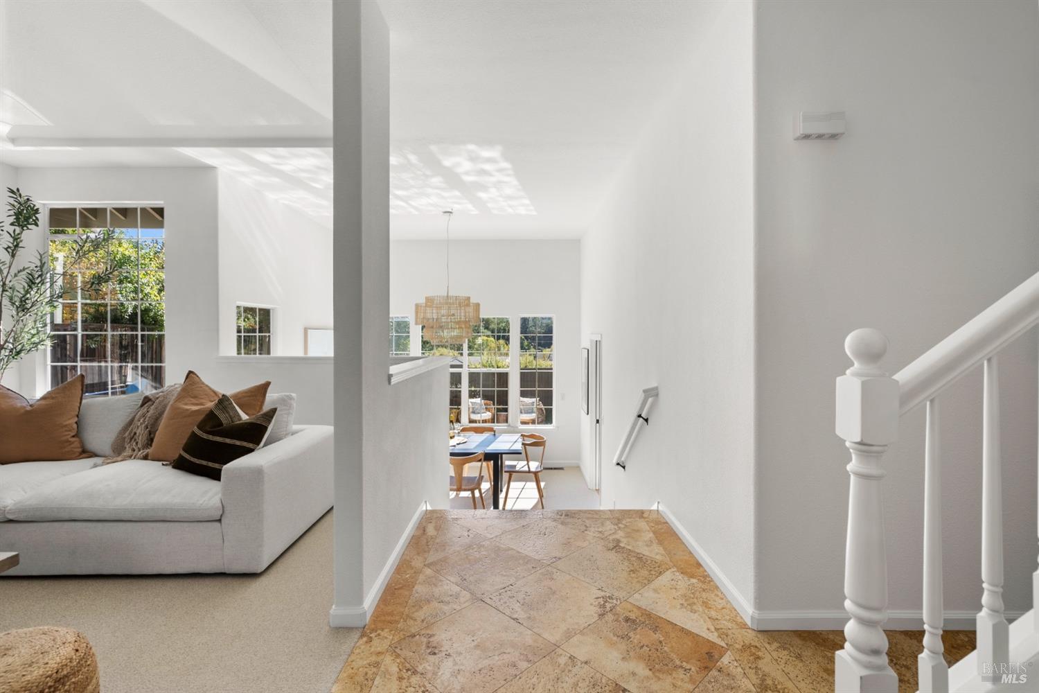 8 Pacific Drive Novato, CA 94949 - Photo 3 of 37