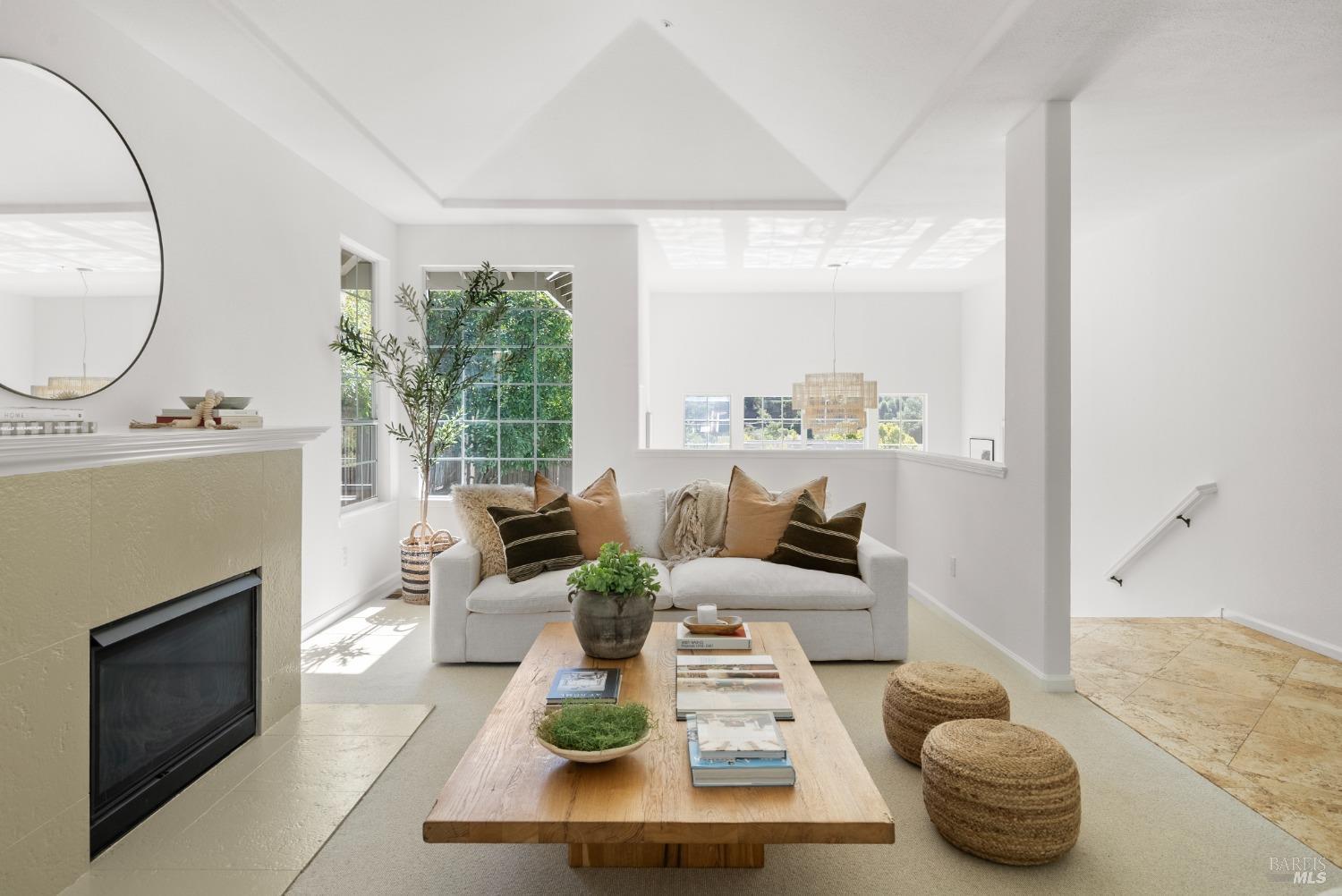 8 Pacific Drive Novato, CA 94949 - Photo 6 of 37