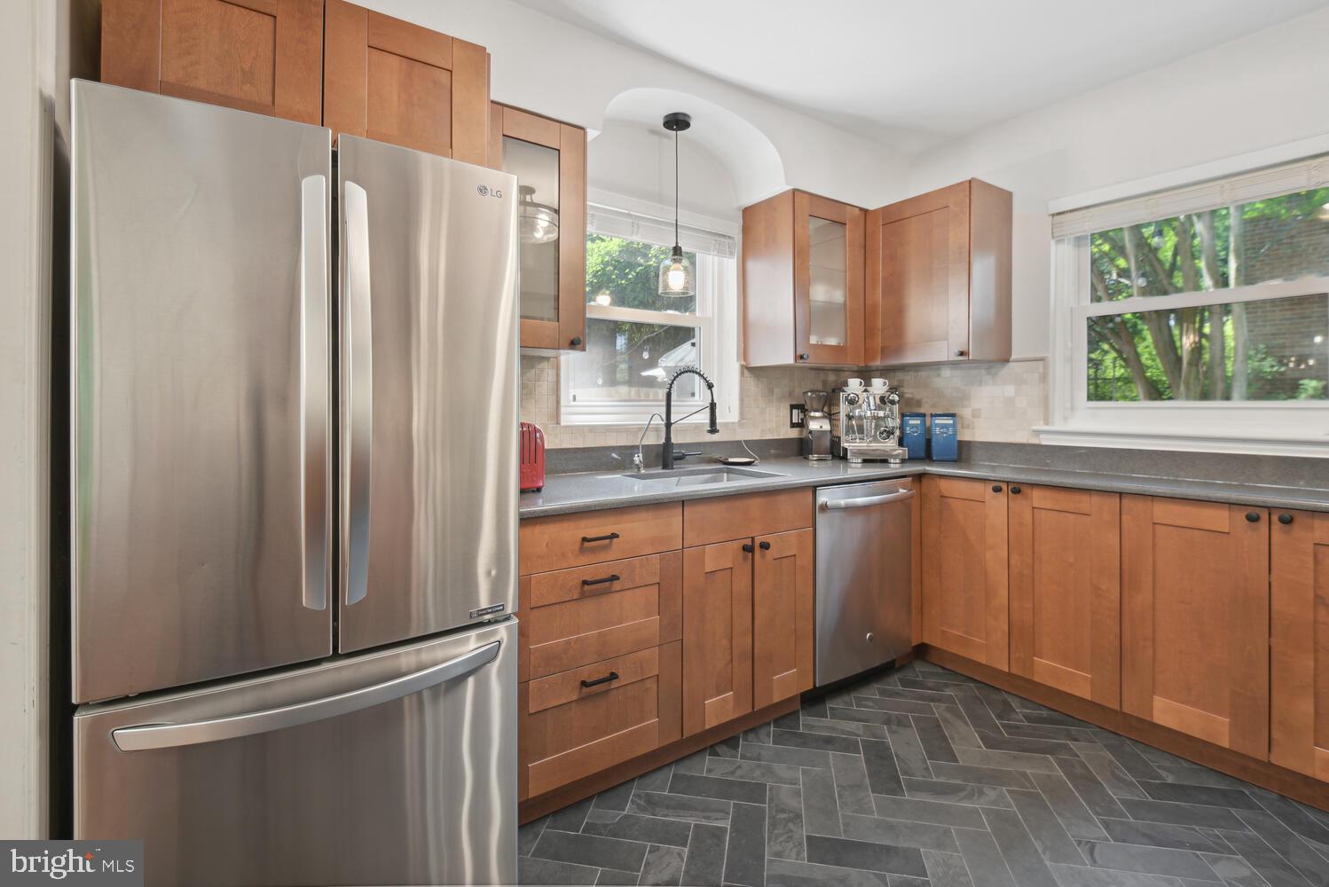 2400 Seminary Road Silver Spring, MD 20910 - Photo 11 of 31