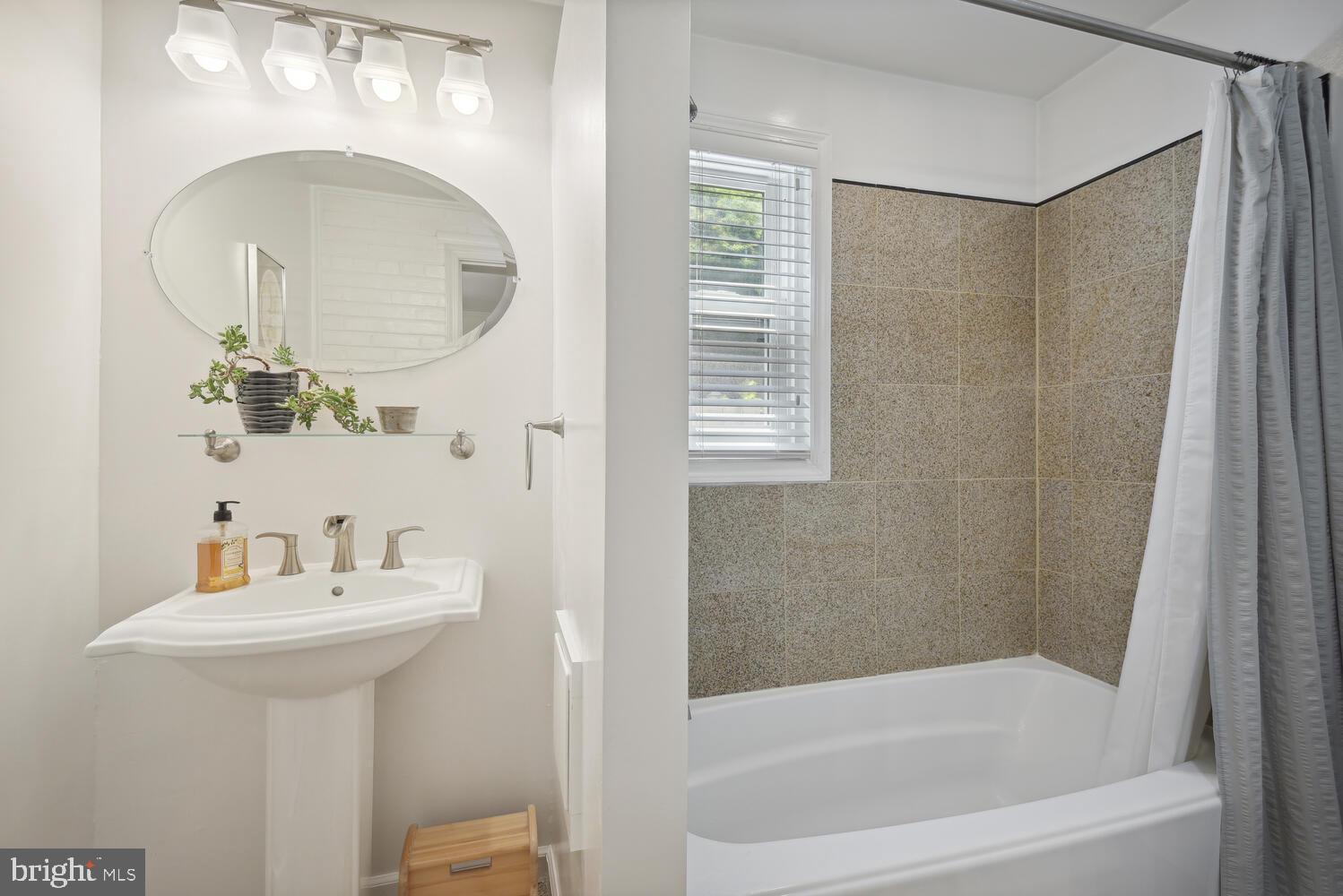 2400 Seminary Road Silver Spring, MD 20910 - Photo 13 of 31