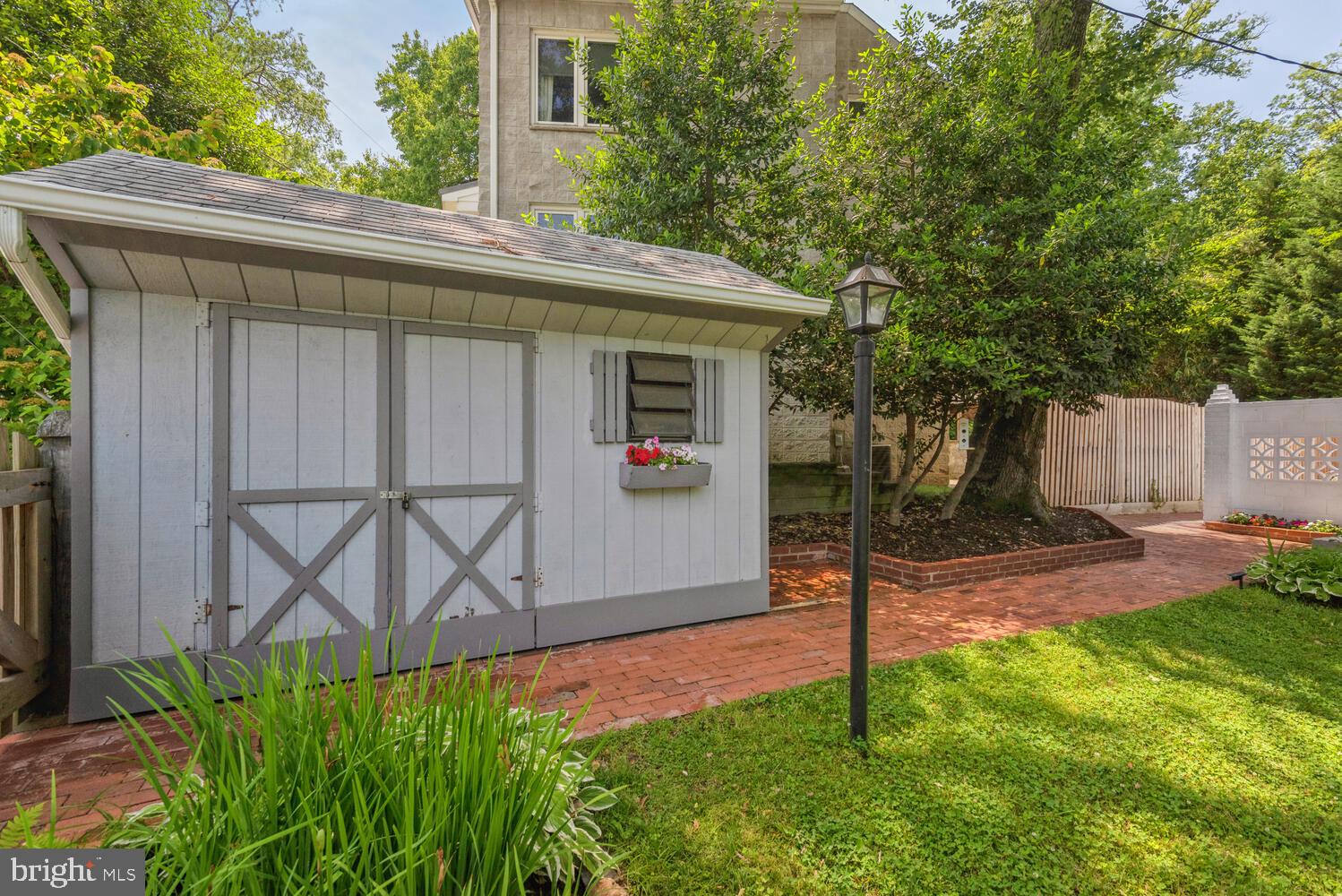 2400 Seminary Road Silver Spring, MD 20910 - Photo 30 of 31