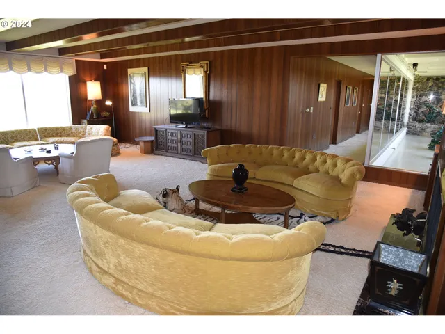 $3,175,000 | 53765 East Honeyman Road, Scappoose, OR 97056