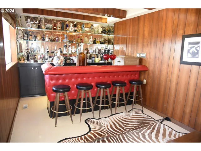 $3,175,000 | 53765 East Honeyman Road, Scappoose, OR 97056