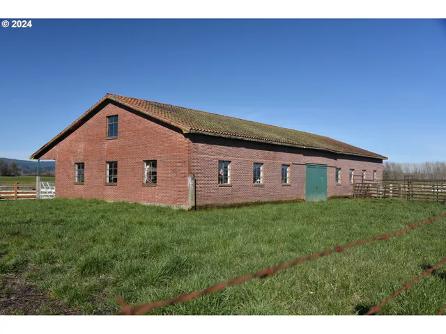 $3,175,000 | 53765 East Honeyman Road, Scappoose, OR 97056