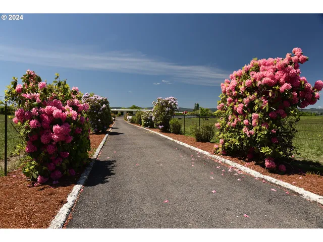 $3,175,000 | 53765 East Honeyman Road, Scappoose, OR 97056