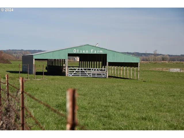 $3,175,000 | 53765 East Honeyman Road, Scappoose, OR 97056