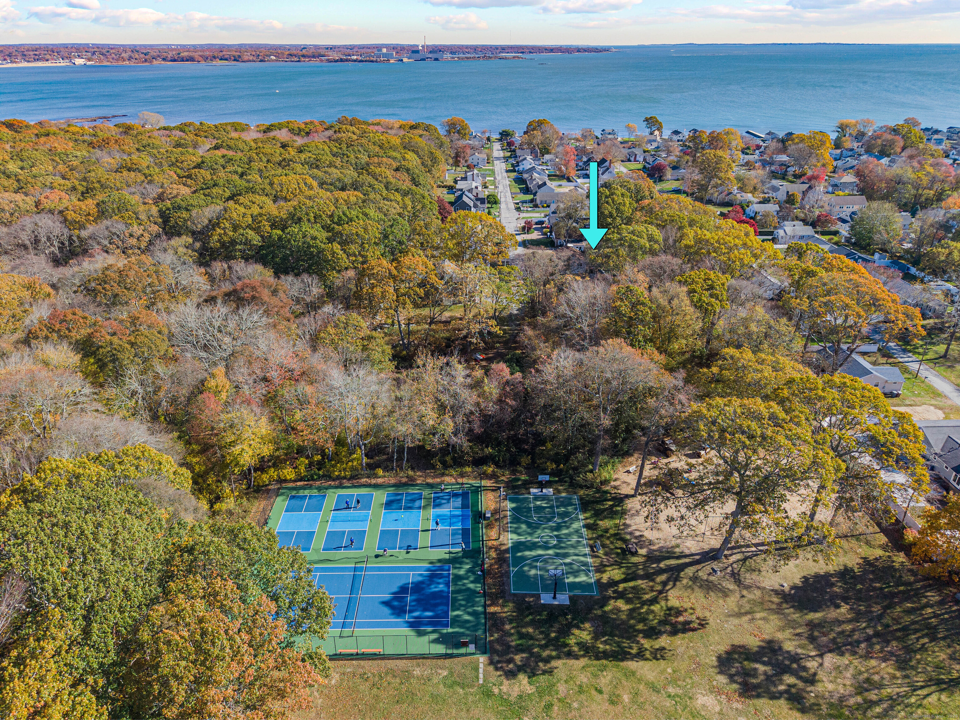 48 Billow Road East Lyme, CT 06357 - Photo 33 of 40 a view of a city