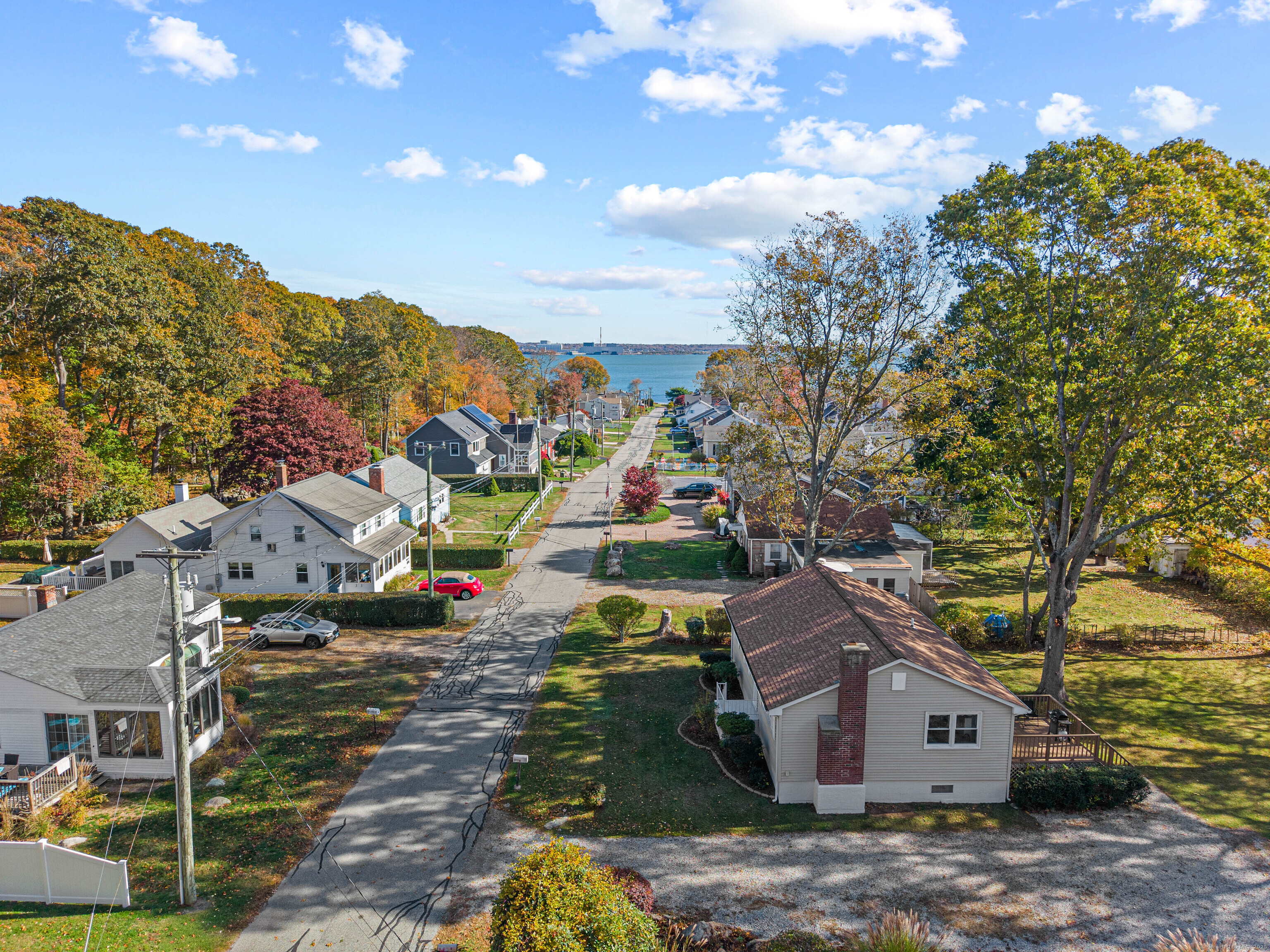 48 Billow Road East Lyme, CT 06357 - Photo 6 of 40