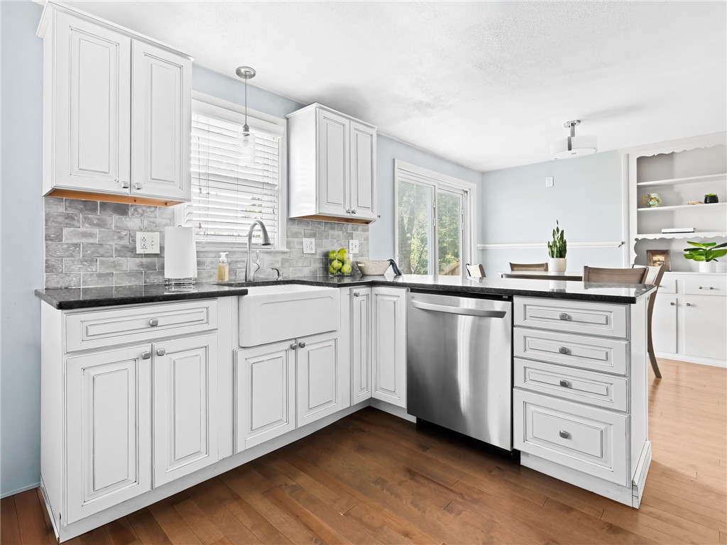 198 Asylum Road Warwick, RI 02886 - Photo 13 of 30 Kitchen