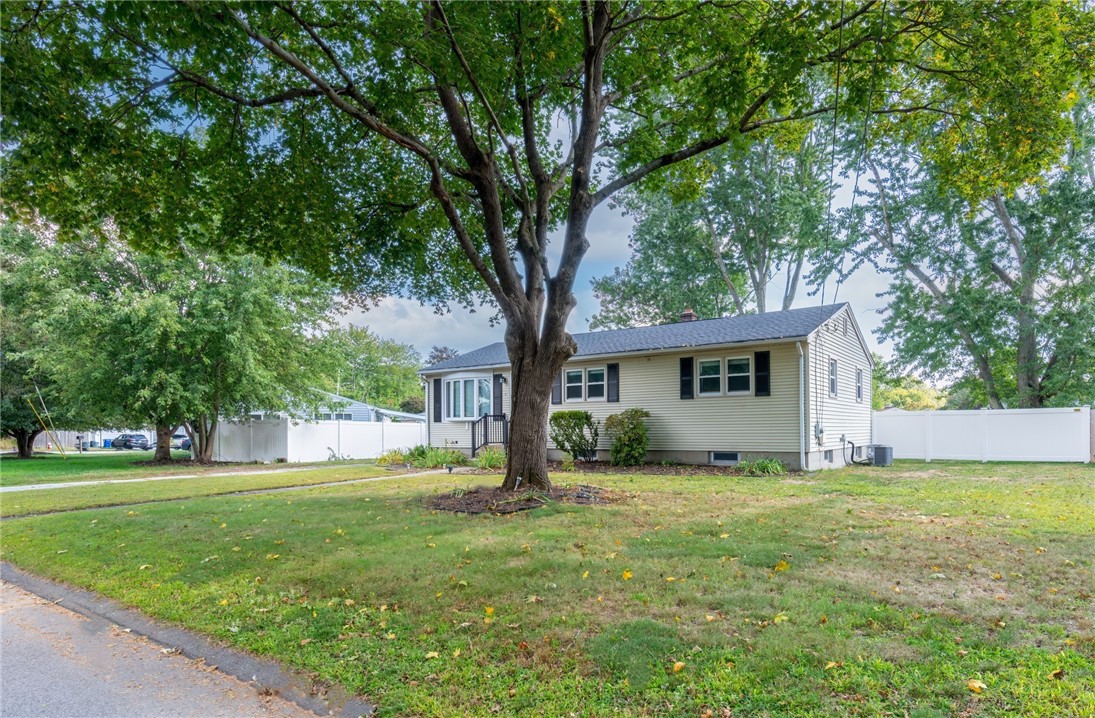 198 Asylum Road Warwick, RI 02886 - Photo 2 of 30 Front yard