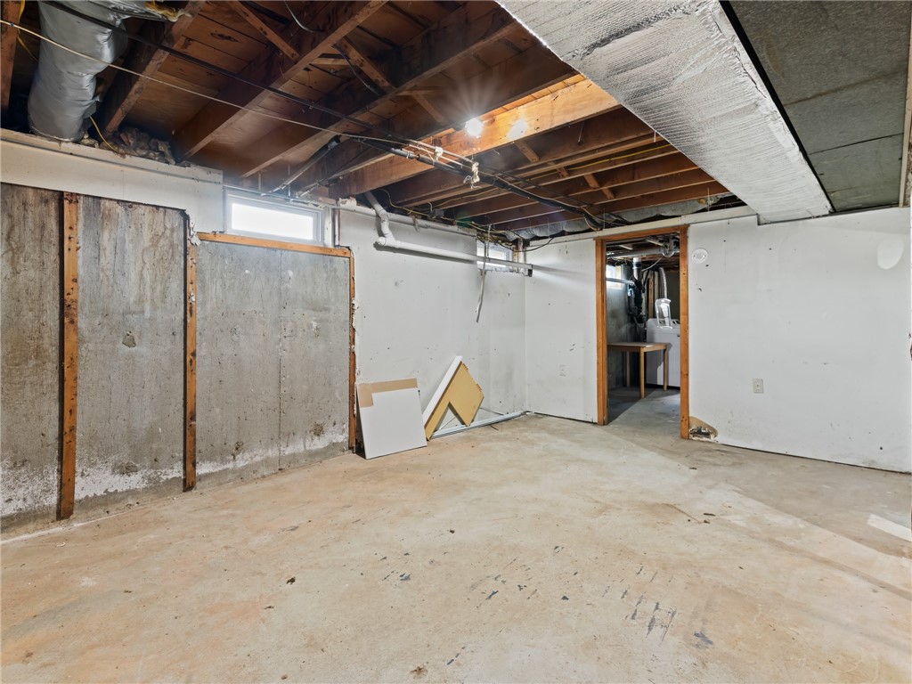 198 Asylum Road Warwick, RI 02886 - Photo 23 of 30 Lower level