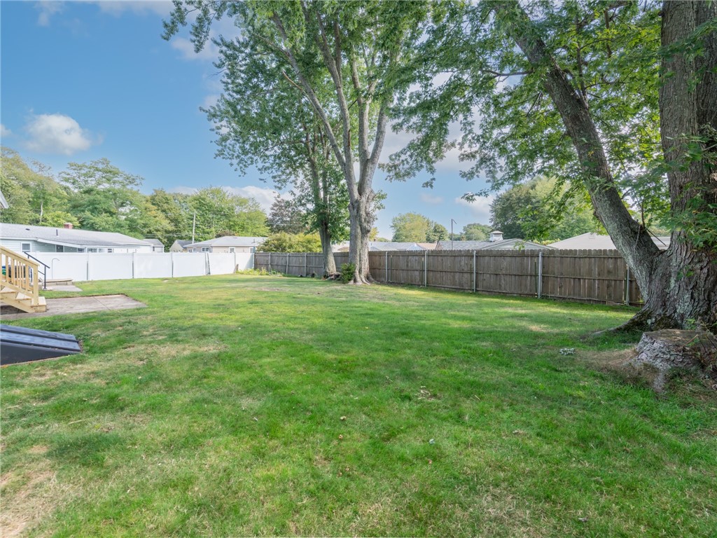 198 Asylum Road Warwick, RI 02886 - Photo 29 of 30 Yard