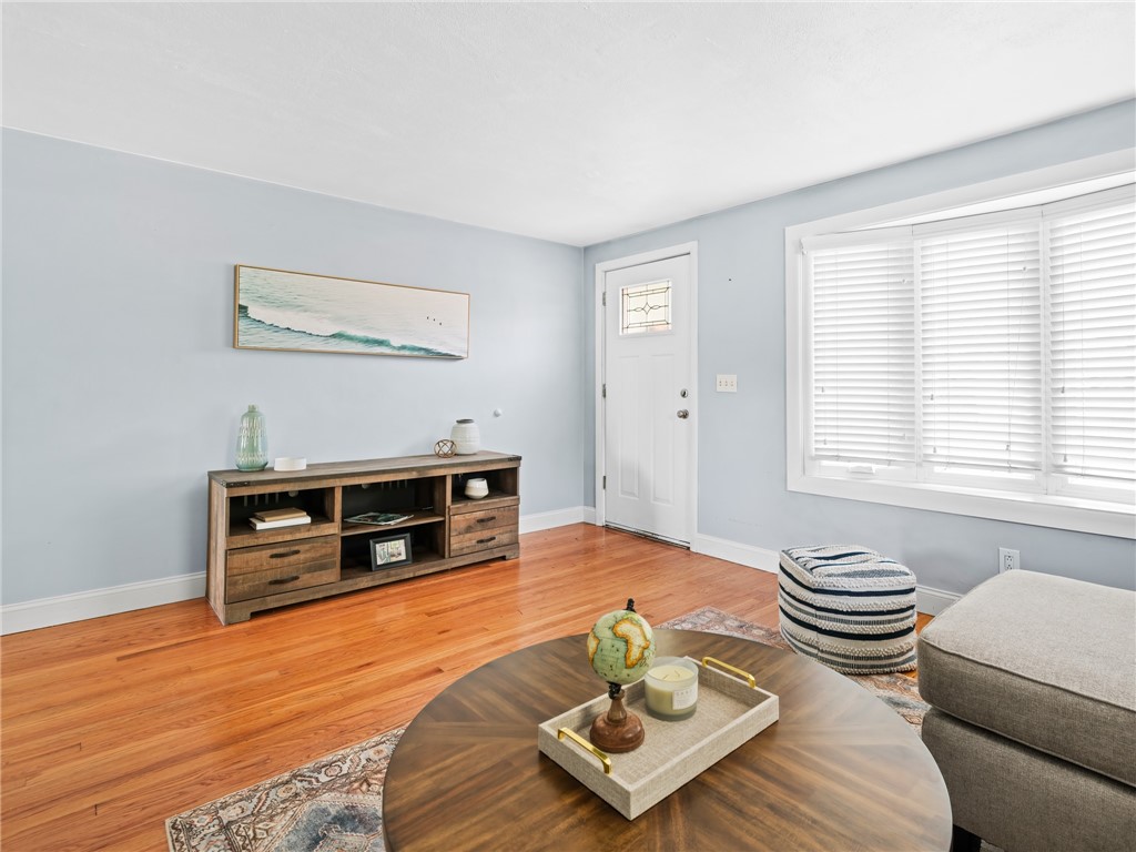 198 Asylum Road Warwick, RI 02886 - Photo 6 of 30 Living room