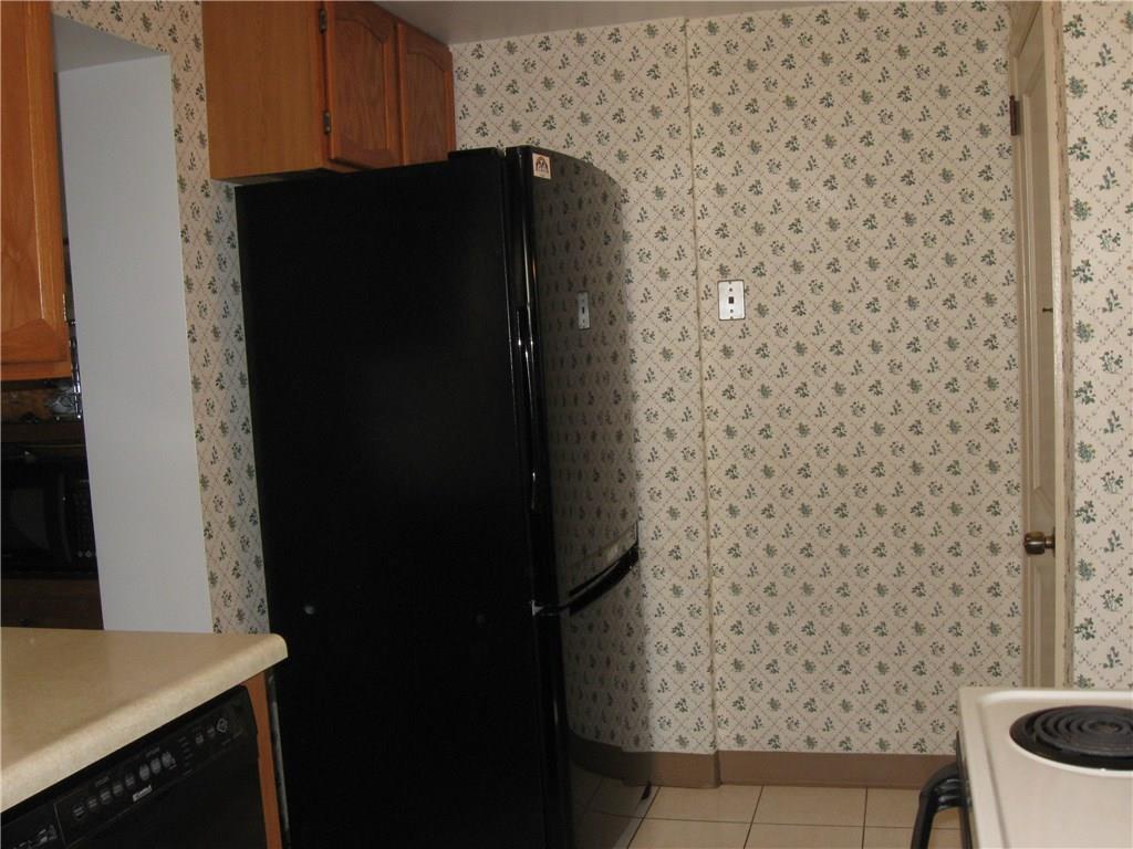 2040 Spring Valley Road Pittsburgh, PA 15243 - Photo 9 of 23 a view of bathroom with a shower and a toilet