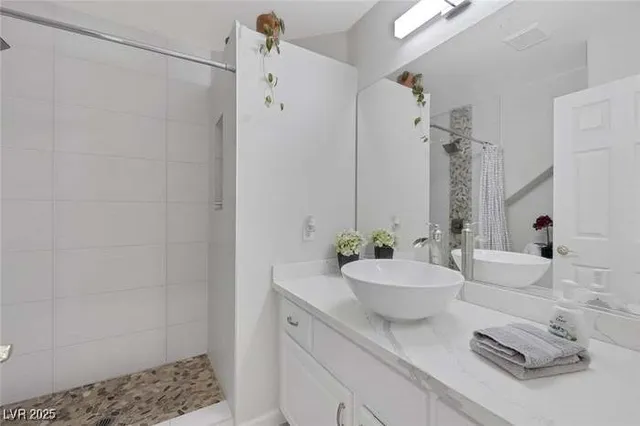 $4,500 | 442 Staghorn Pass Avenue, Las Vegas, NV 89183