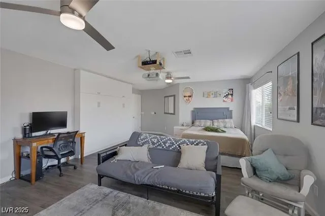 $4,500 | 442 Staghorn Pass Avenue, Las Vegas, NV 89183