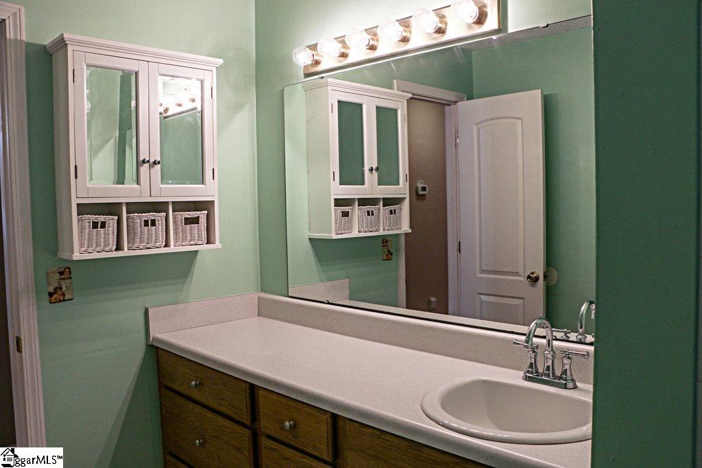 403 Pelham Street Greer, SC 29651 - Photo 3 of 22