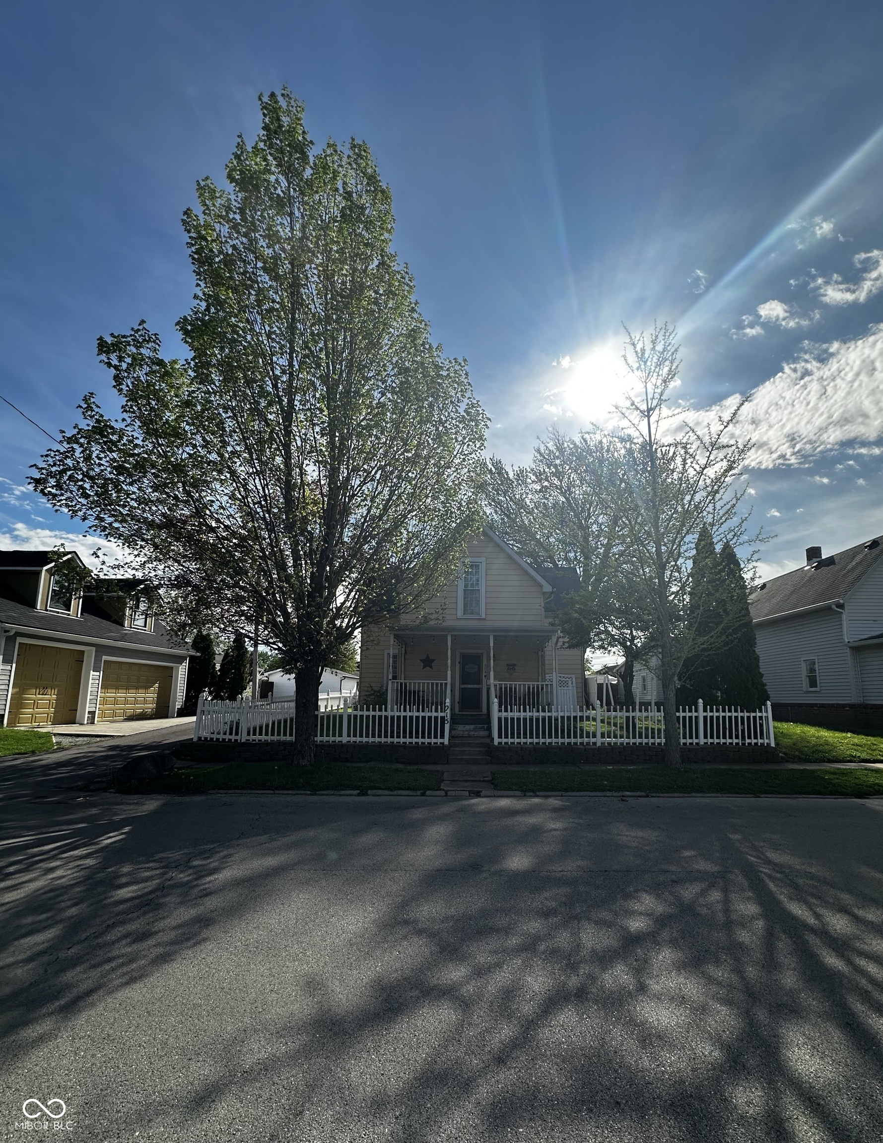 215 South Pearl Street Pendleton, IN 46064 - Photo 2 of 8