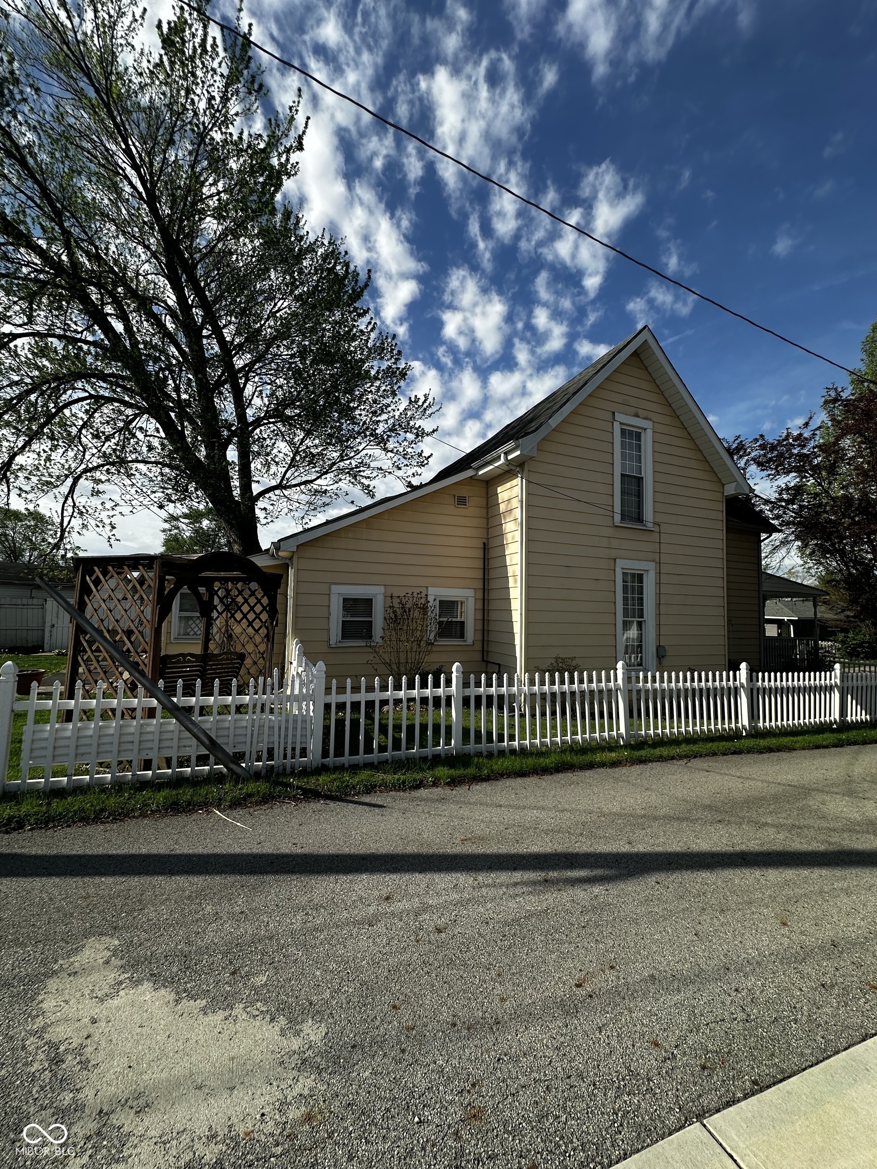 215 South Pearl Street Pendleton, IN 46064 - Photo 6 of 8