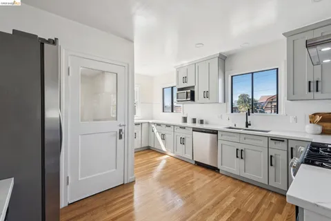 $799,000 | 501 East 20th Street, Oakland, CA 94606