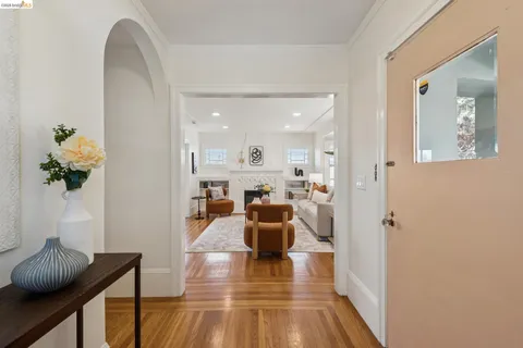 $799,000 | 501 East 20th Street, Oakland, CA 94606