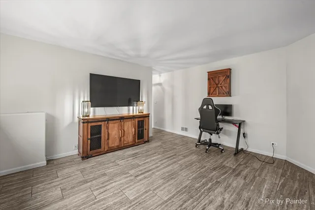 $289,900 | 659 South Rosehall Lane, Round Lake, IL 60073