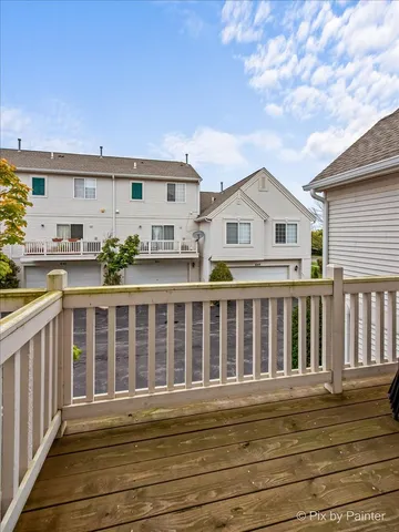 $289,900 | 659 South Rosehall Lane, Round Lake, IL 60073