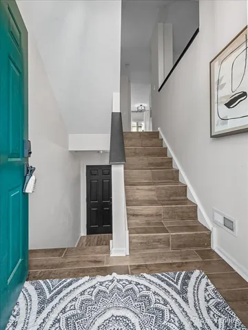 $289,900 | 659 South Rosehall Lane, Round Lake, IL 60073