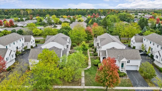 $289,900 | 659 South Rosehall Lane, Round Lake, IL 60073