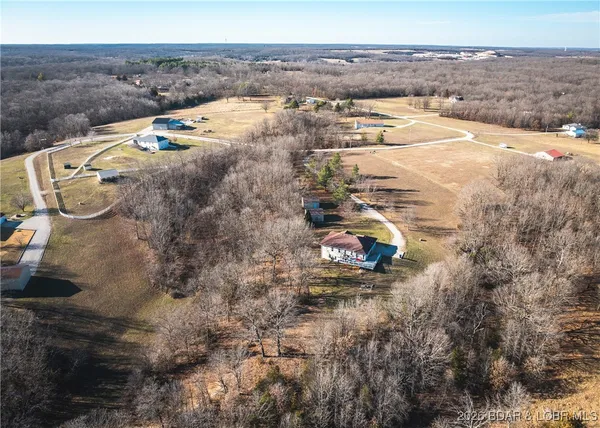 $400,000 | 25421 Hideaway Lane, Lebanon, MO 65536