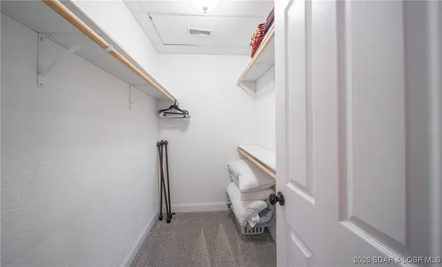 $425,000 | 25421 Hideaway Lane, Lebanon, MO 65536